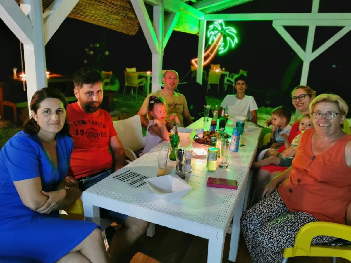 Apartmani Sollei Petrcane Bagian luar foto