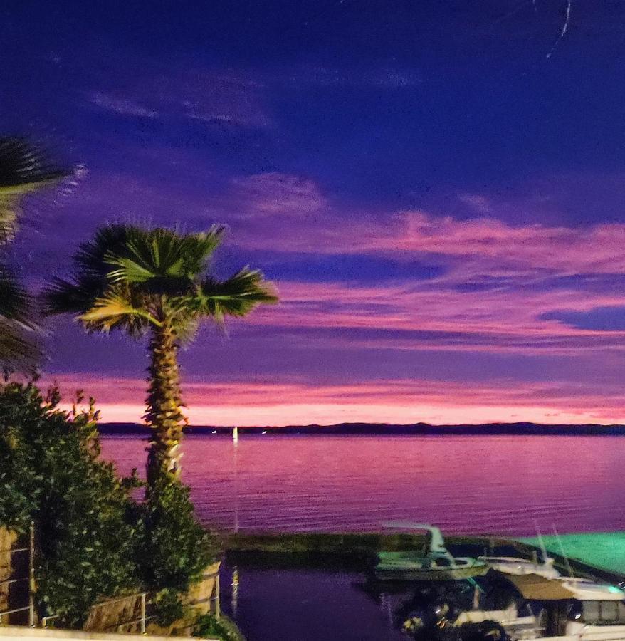 Apartmani Sollei Petrcane Bagian luar foto